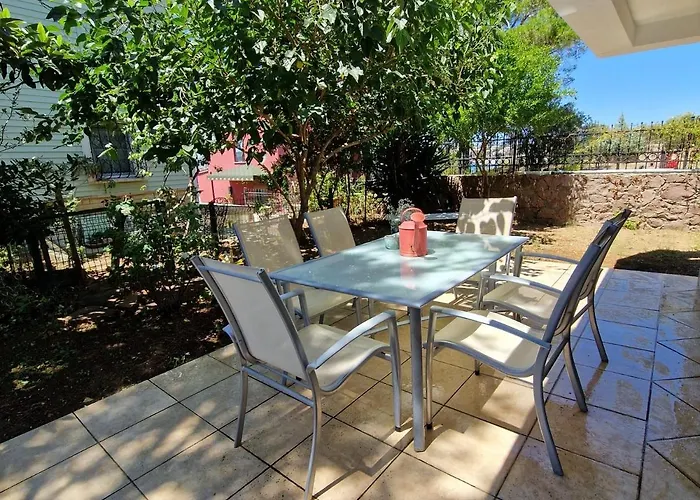 Studio Apartment With Garden